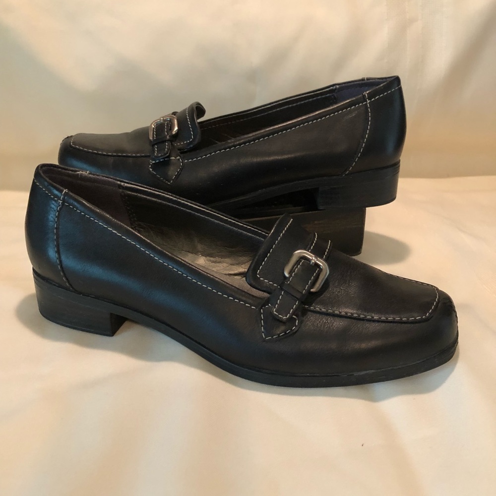 Naturalizer Natural Soul Black Leather Loafers